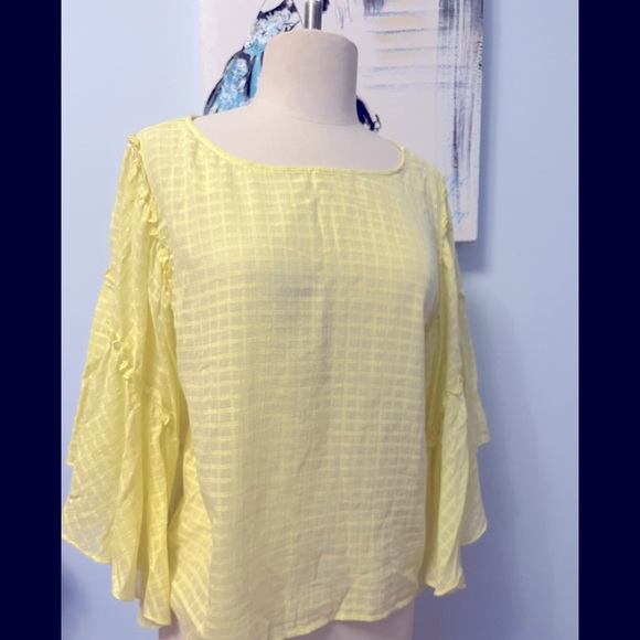 Vince Camuto flounce sleeve popover top lemon cream womens medium - Picture 1 of 3